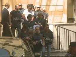 La polizia arresta 65 affiliati alla cosca Giampa' tra cui avvocati e politici